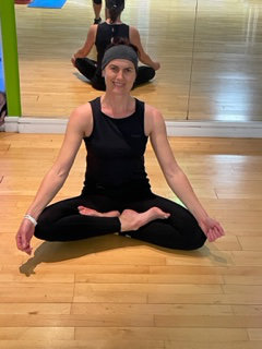 Claire English Yoga Teacher